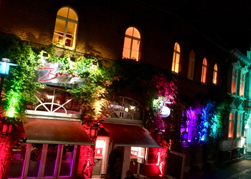 4C29338F-7579-42B7-AE3C-551FFA128F49