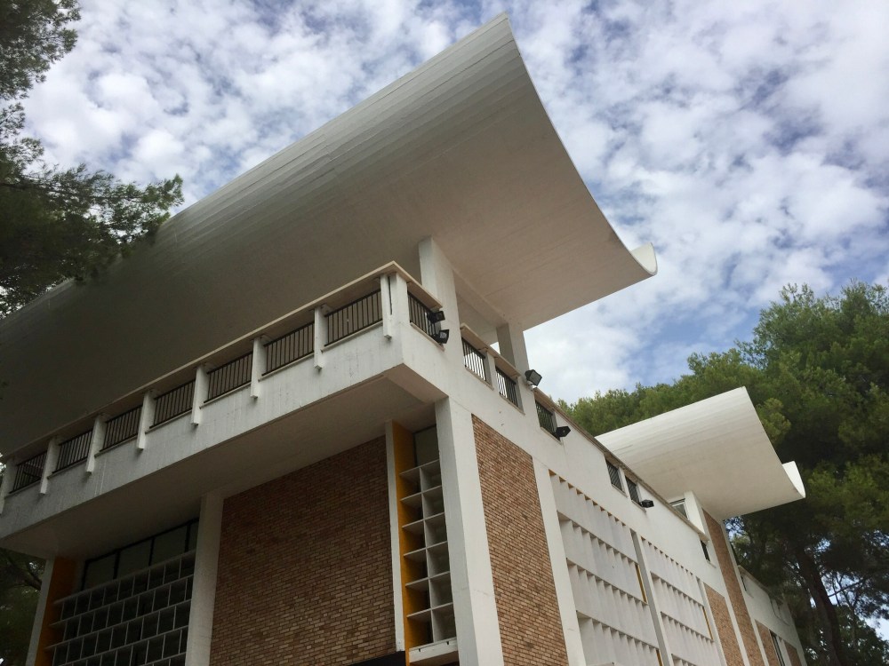 D58B8FCE-2912-4F18-B63E-28C90E6EF781