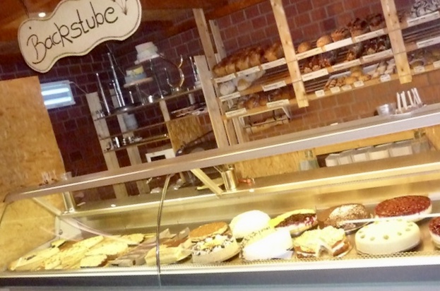 1B30F3BF-7314-4276-A66D-490CDF8998C2