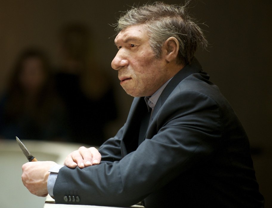 das-neanderthal-museum-hat-humor-hier-ist-ein-neanderthaler-als-george-clooney