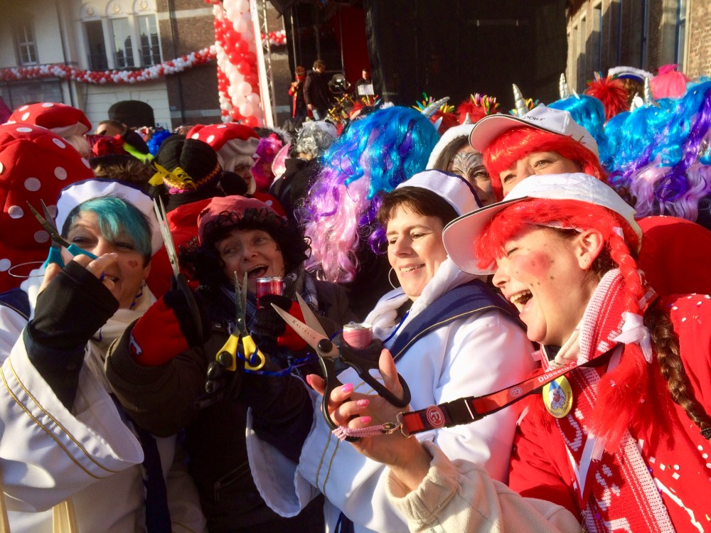 20F98AC7-A8C2-4880-8C3E-960C0C8FFBFD