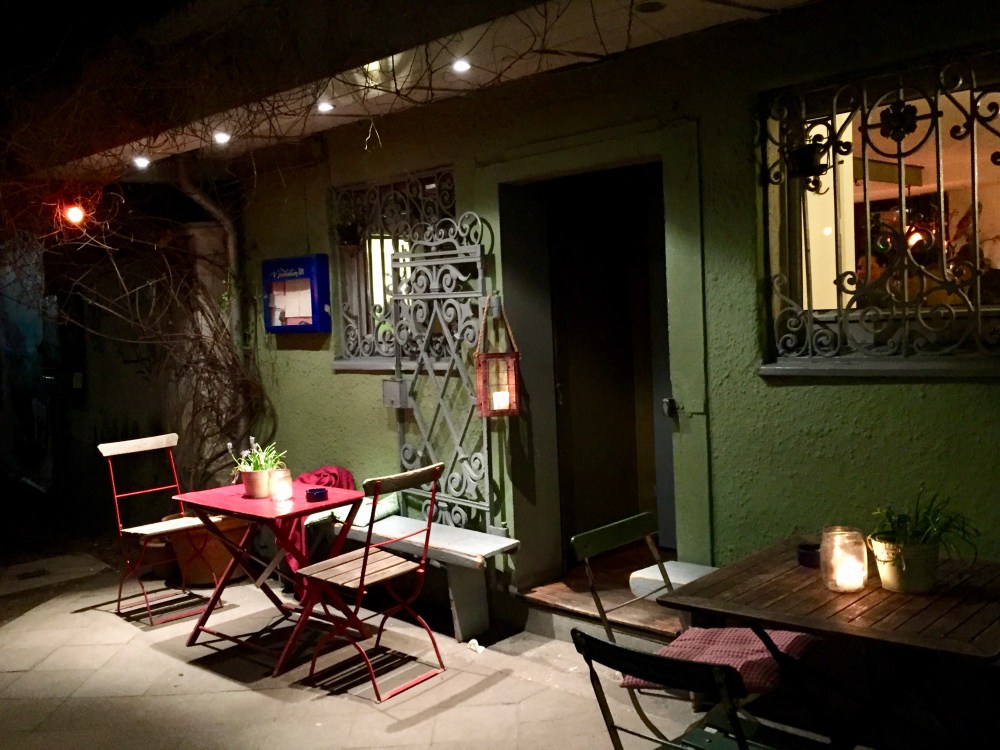 10D8EDEE-625B-4D50-A52B-9B786CE1202A