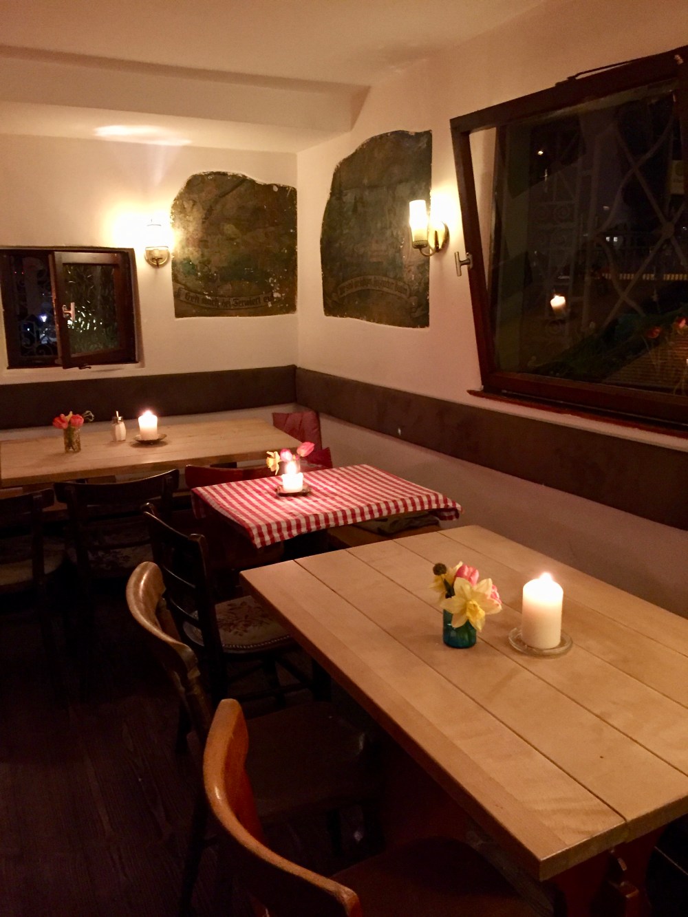 8C5DEF10-4530-4A53-B386-84CB690FC2FC