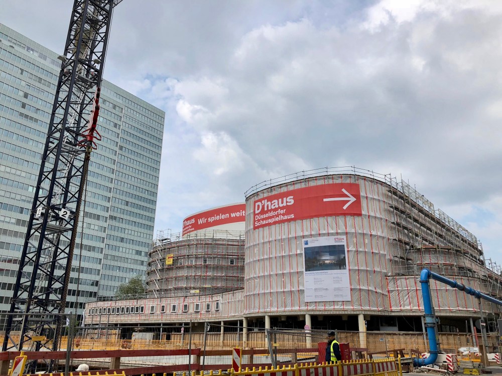 1D031B16-48A1-4257-83EF-B0D934BCE725