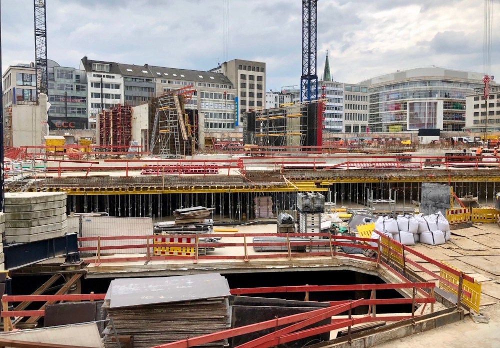 80FA855D-83A4-4292-8551-B54AA7D82897