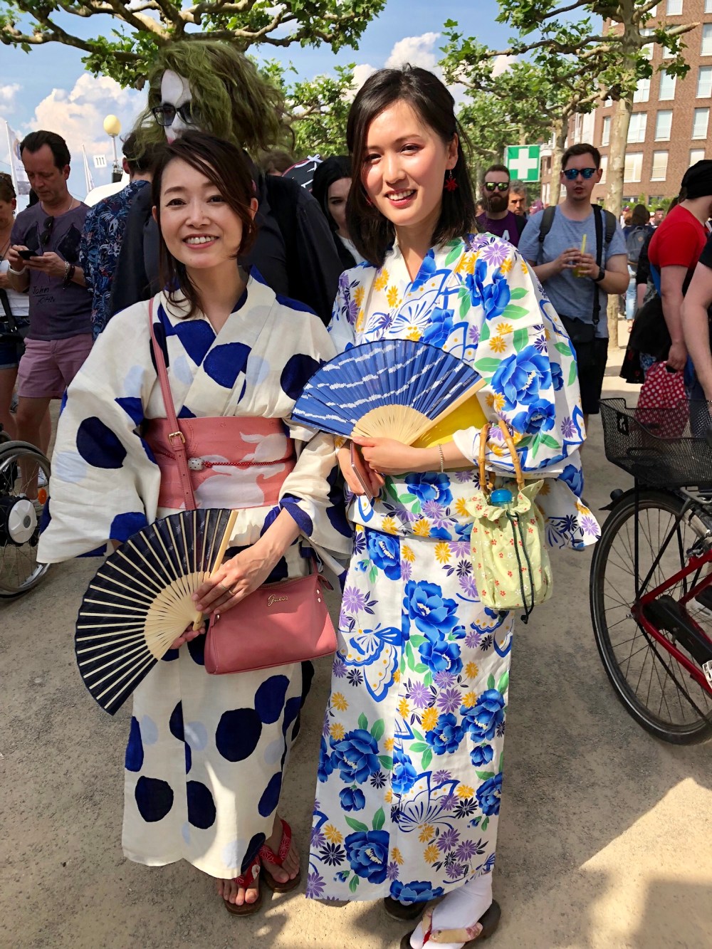 EFA3858D-C8A1-40BD-8616-E5912DBD2F26