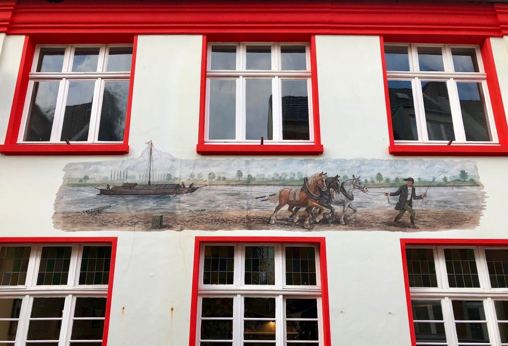 1A2C59A9-2385-475E-9875-B2F065F9D939