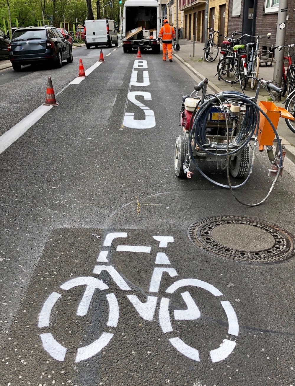 29cd7c13-afae-4a2a-8194-cbb85e9b1de8