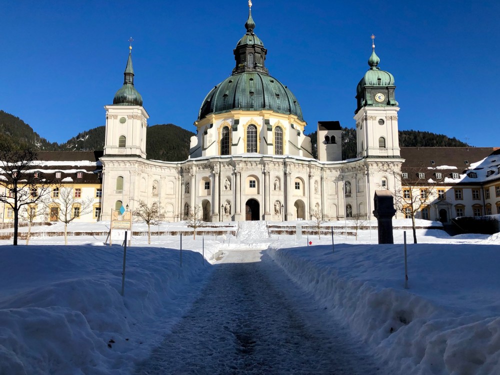 92350487-ACC7-4F6F-A78C-6584D08E10C5