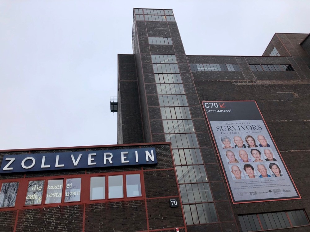 1F19405B-F7EB-4D4E-9E24-70FEB24D122B