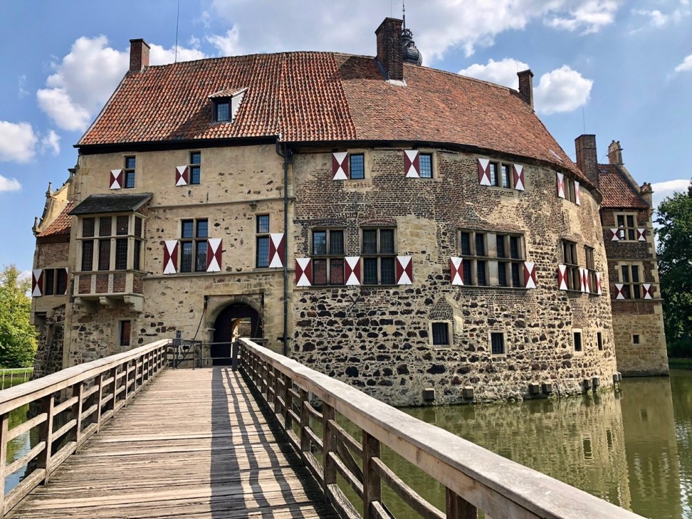 978ADD58-3F68-489D-9842-A00B0671B4FE