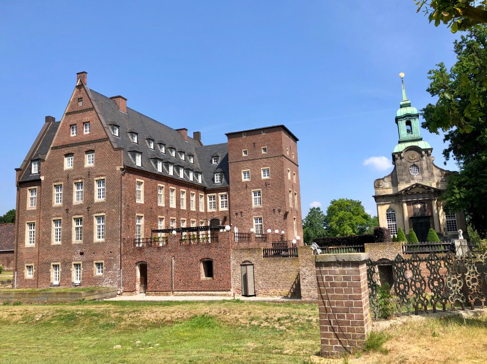 2CC8B24B-FB3F-4DBB-B807-311B864AD5C3