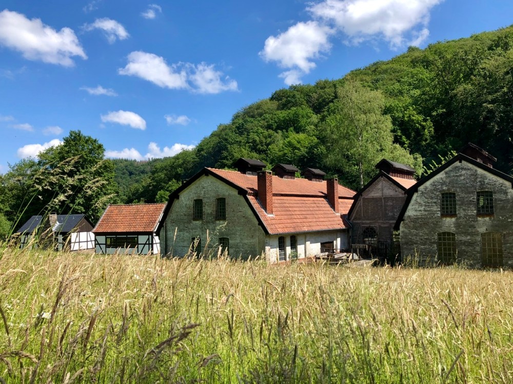 253E0A18-9F7F-4BF9-967B-E682DE5EBD24